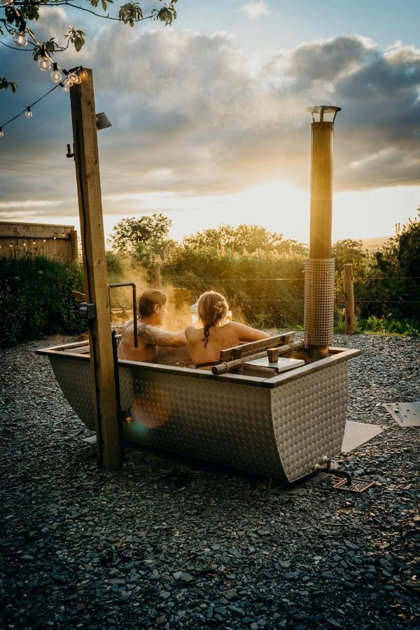 Blatchford Briar - Award Winning Private Shephards Huts With Their Own Secluded Hot Tubs Milton Abbot Экстерьер фото